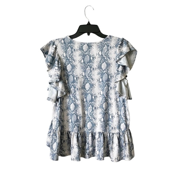Altar’d State Top Women's Size XS Blue Snakeskin Print V-Neck Ruffle Hi-Low Hem - Picture 4 of 5